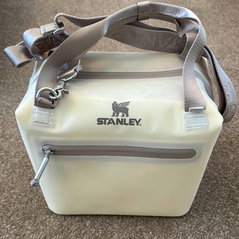 STANLEY cream and gray cooler with adjustable strap new